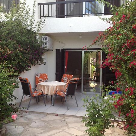 Paphos Townhouse Villa Exterior photo