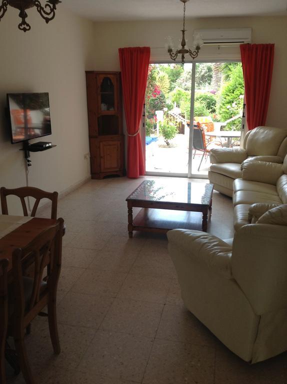 Paphos Townhouse Villa Exterior photo
